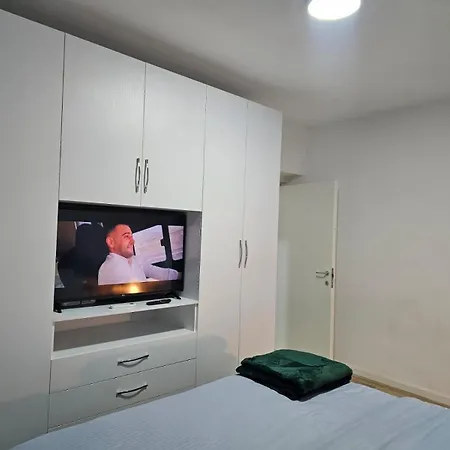 Main Studio 4 Tirana Exterior photo