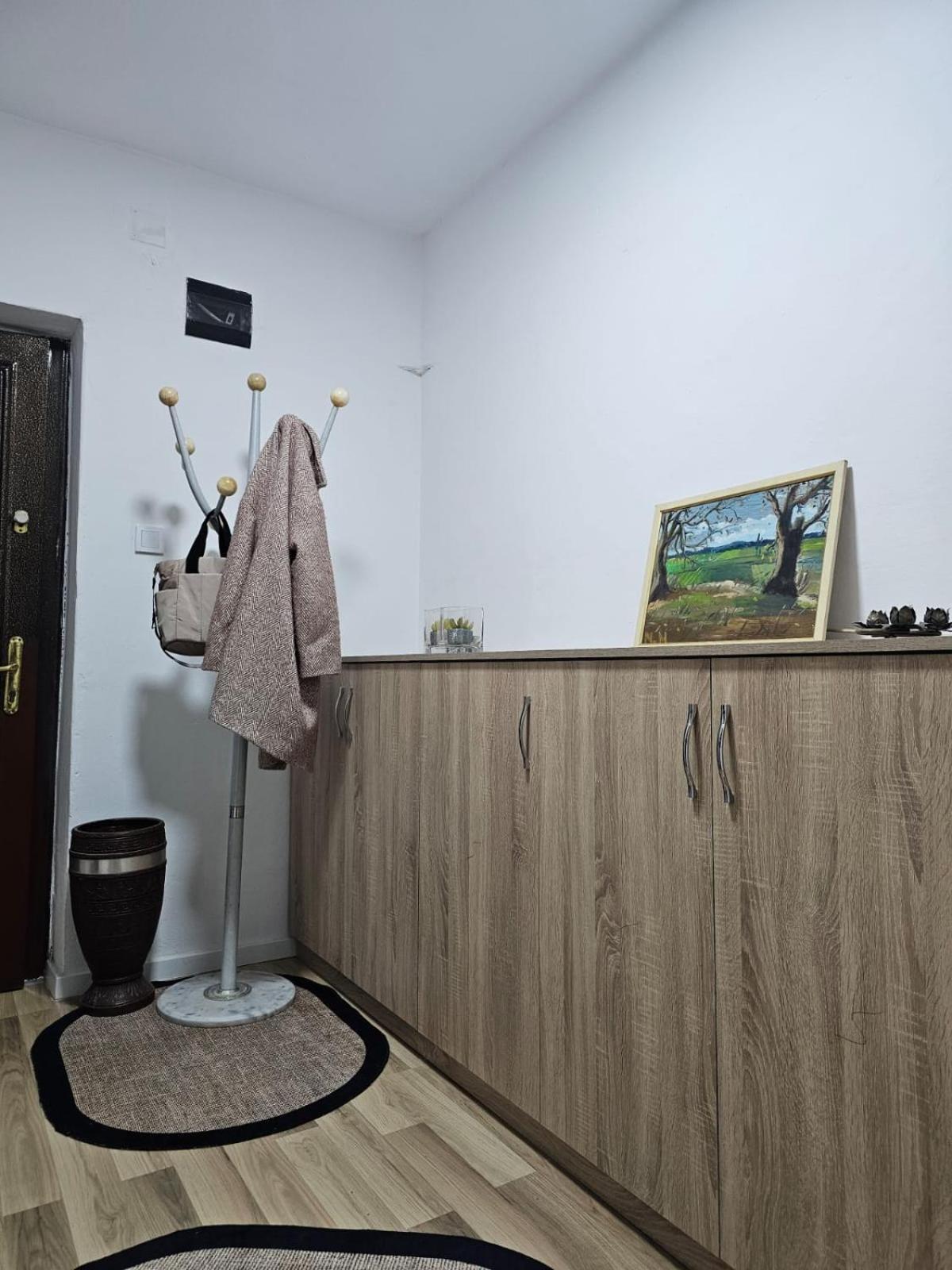 Main 4 Apartment *